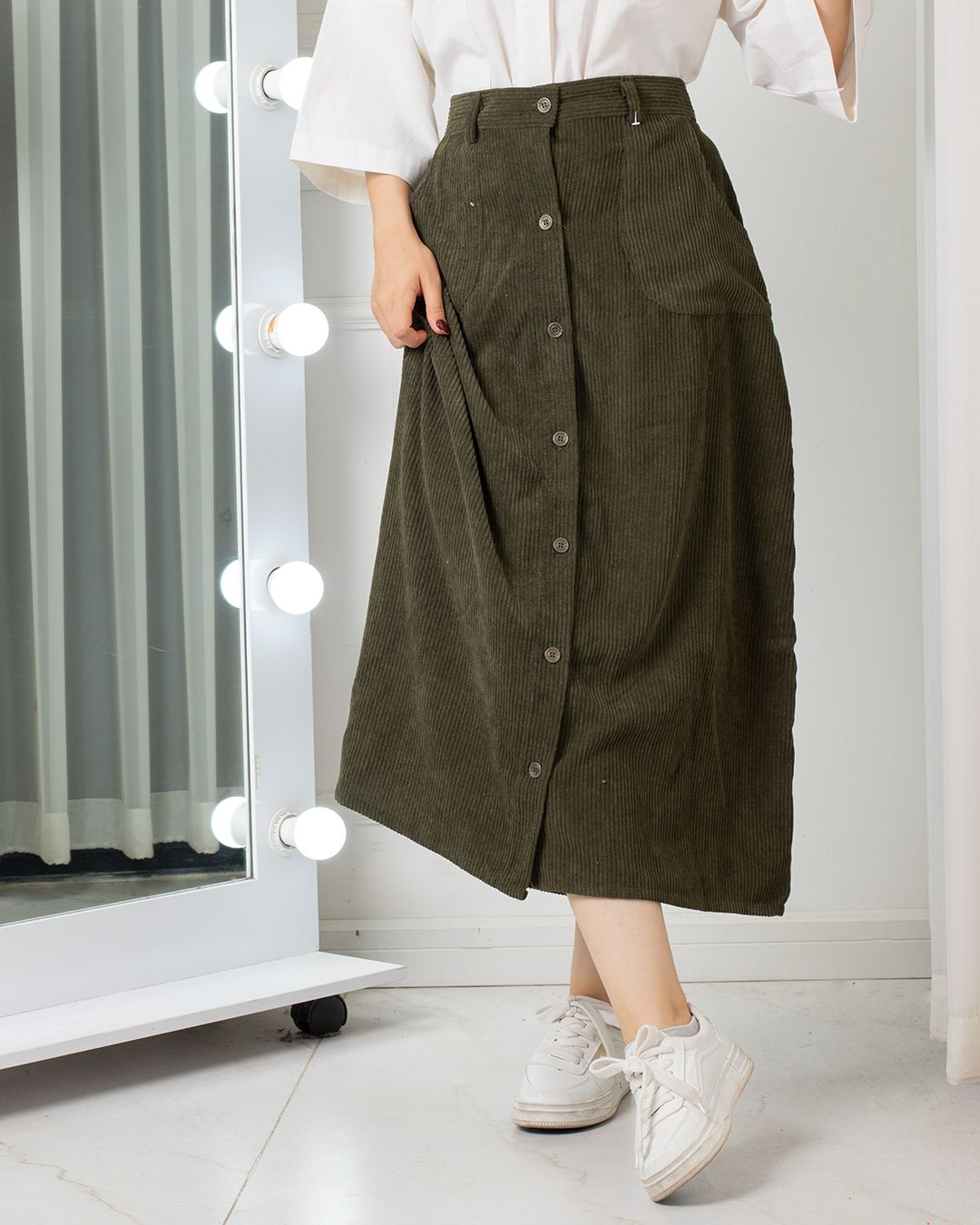 دامن جلو دکمه مخمل