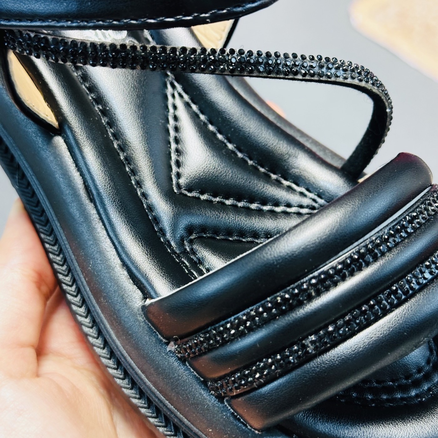 صندل دخترانه طرح گل نگینی از toobaco کد 011005