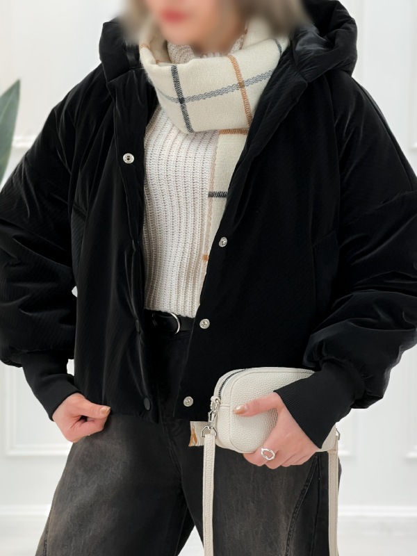 کاپشن آزاده