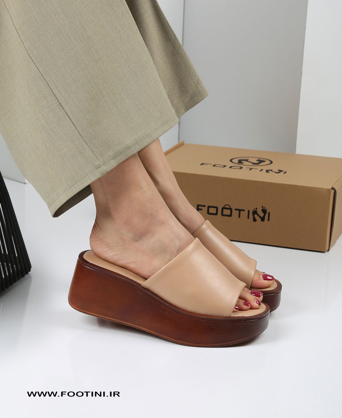 صندل زنانه لژدار طبی اسکار SSE