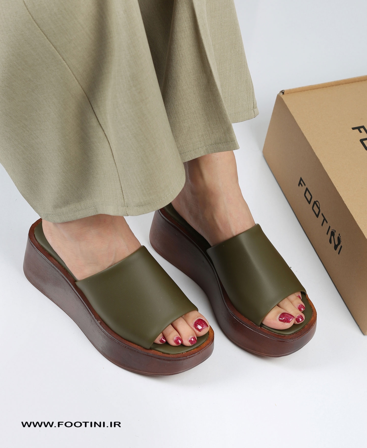 صندل زنانه لژدار طبی اسکار SSE