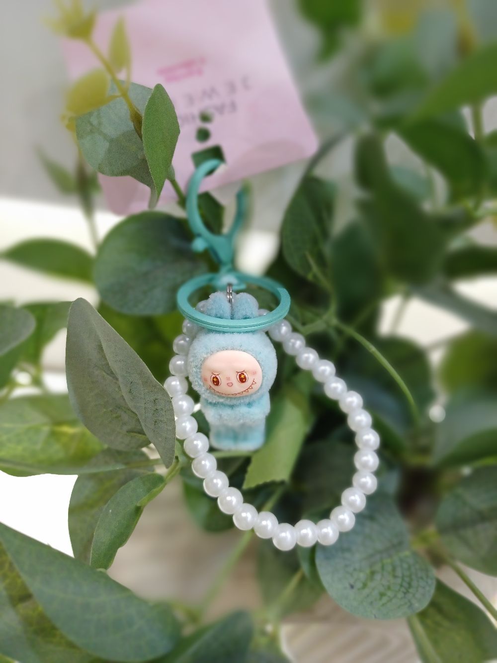 آویز مرواریدی لبو بو