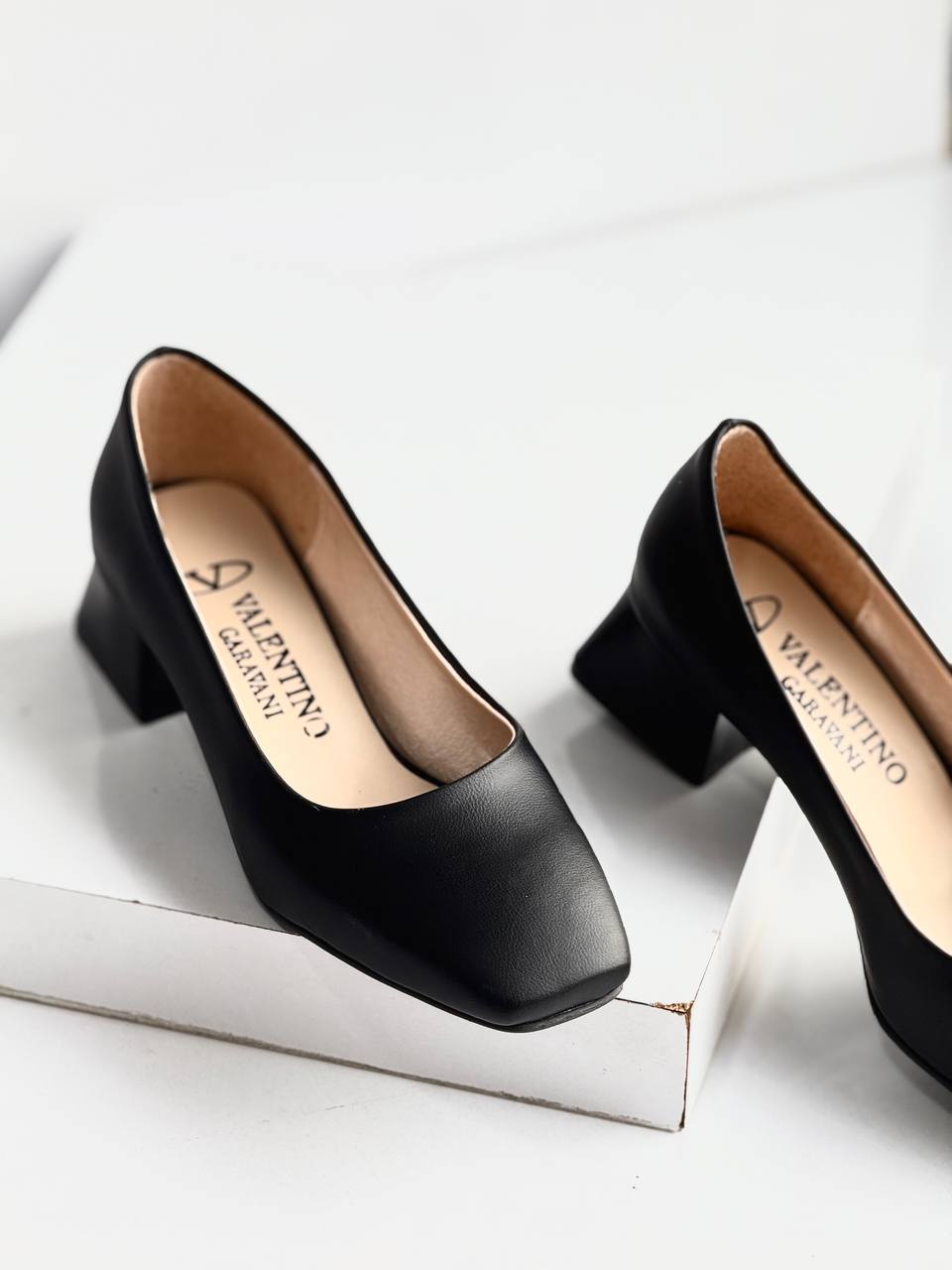 کفش کوک بسته مربع