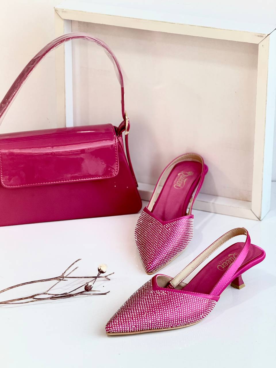 کفش 6610 نگینی