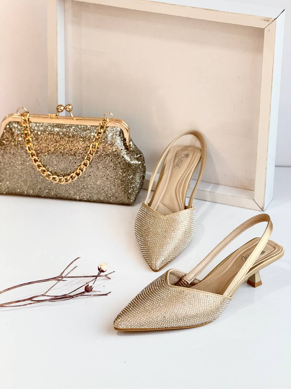 کفش 6610 نگینی